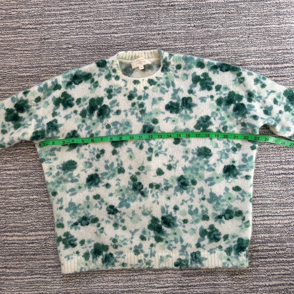 Sezane Amaya Sweater in Green Hydrangea - Picture 3 of 6